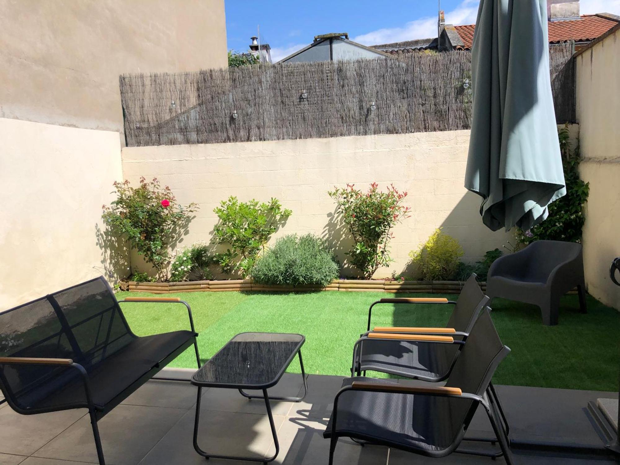 Maison De Village Avec Jardinet Bruguieres Kültér fotó